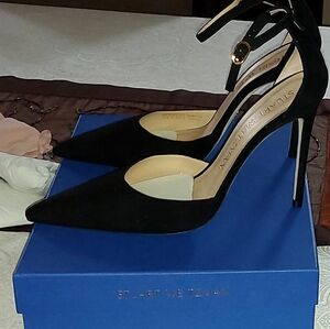 Stuart Weitzman suede pump